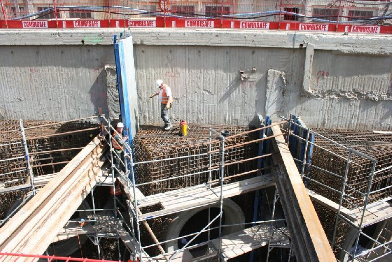 Festpunkte am Entnahmebauwerk.jpg